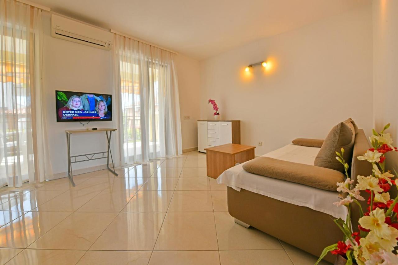 Apartments Jasmina Пореч Екстериор снимка